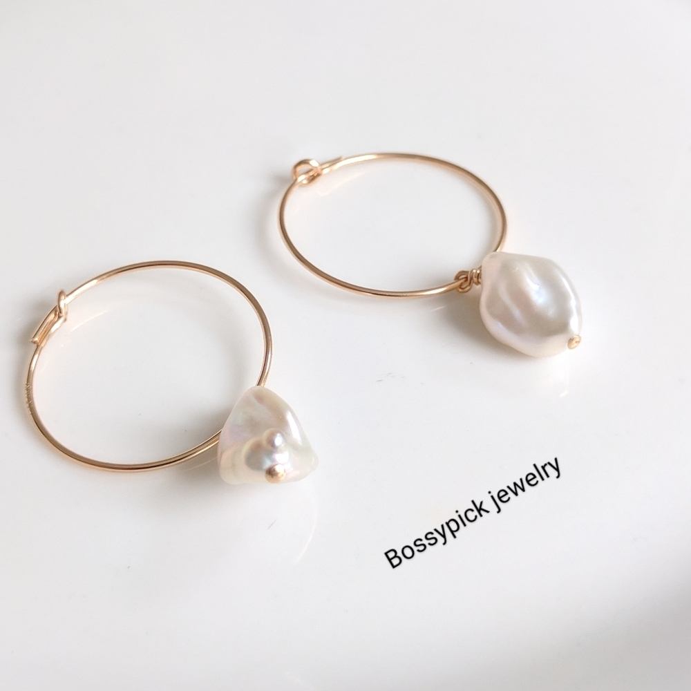 (SOLD)14K Gold Filled Baroque Pearl Hoop Earrings,Hand crafted,20 mm, - Picture 1 of 3